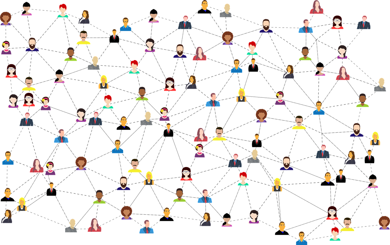 developing effective networking skills for career advancement in the digital age